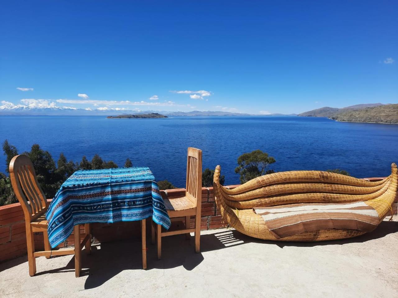 Las Cabanas Lodge Isla del Sol ภายนอก รูปภาพ