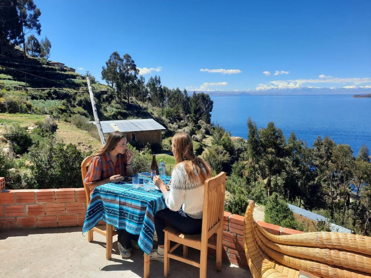 Las Cabanas Lodge Isla del Sol ภายนอก รูปภาพ